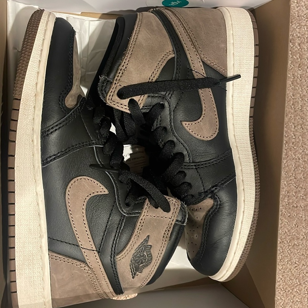 Air jordan retro high og palomino